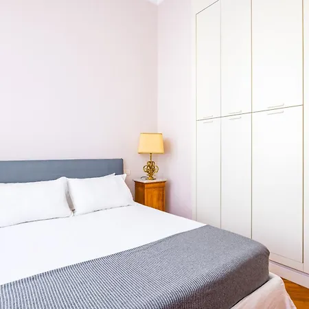Apartamento Harmony Elegant With Parking Nápoles