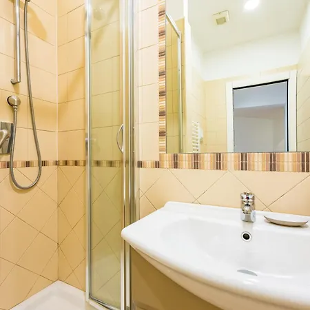 Harmony Elegant With Parking Lejlighed *