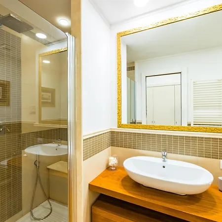 Harmony Elegant With Parking Lejlighed Napoli