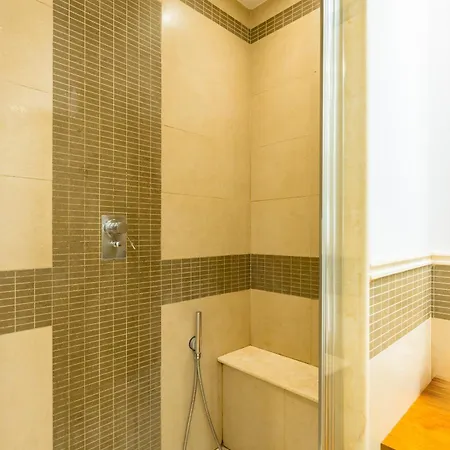 Harmony Elegant With Parking *