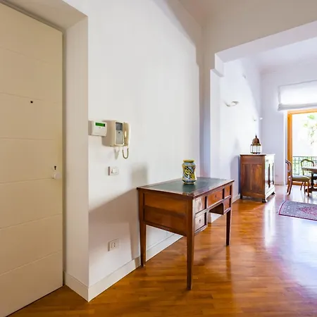 Harmony Elegant With Parking Lejlighed Napoli
