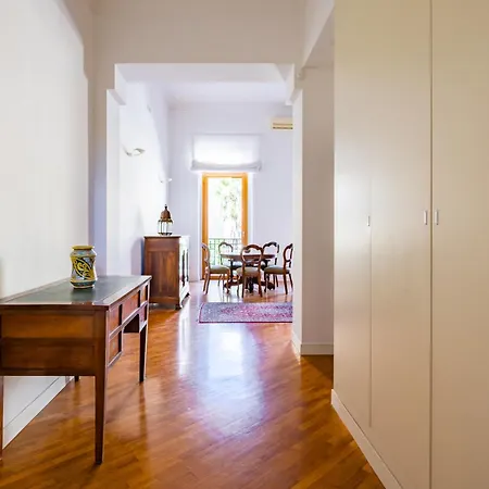 Harmony Elegant With Parking Lejlighed Napoli